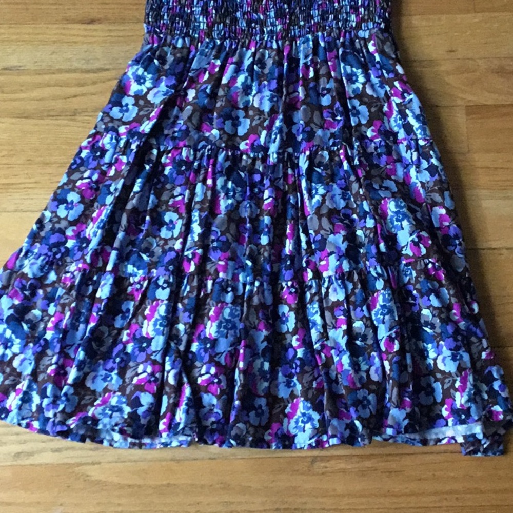 Spring dress - Picture 5 of 8